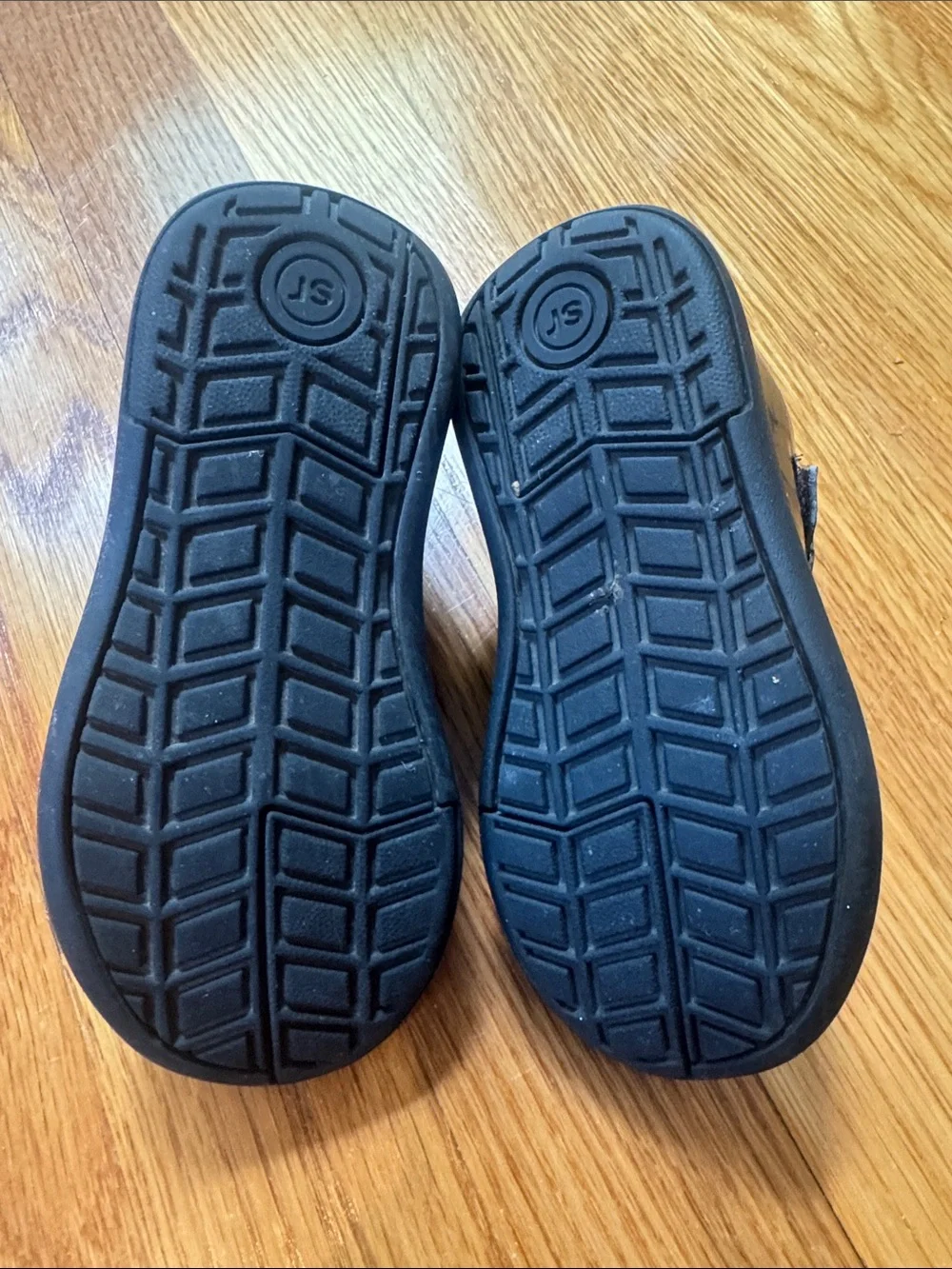 Stride Rite Black Patent Mary Jane Shoes with Floral Detail